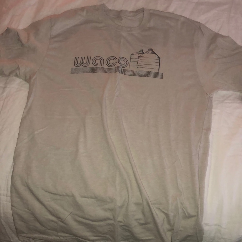 Graphic tee